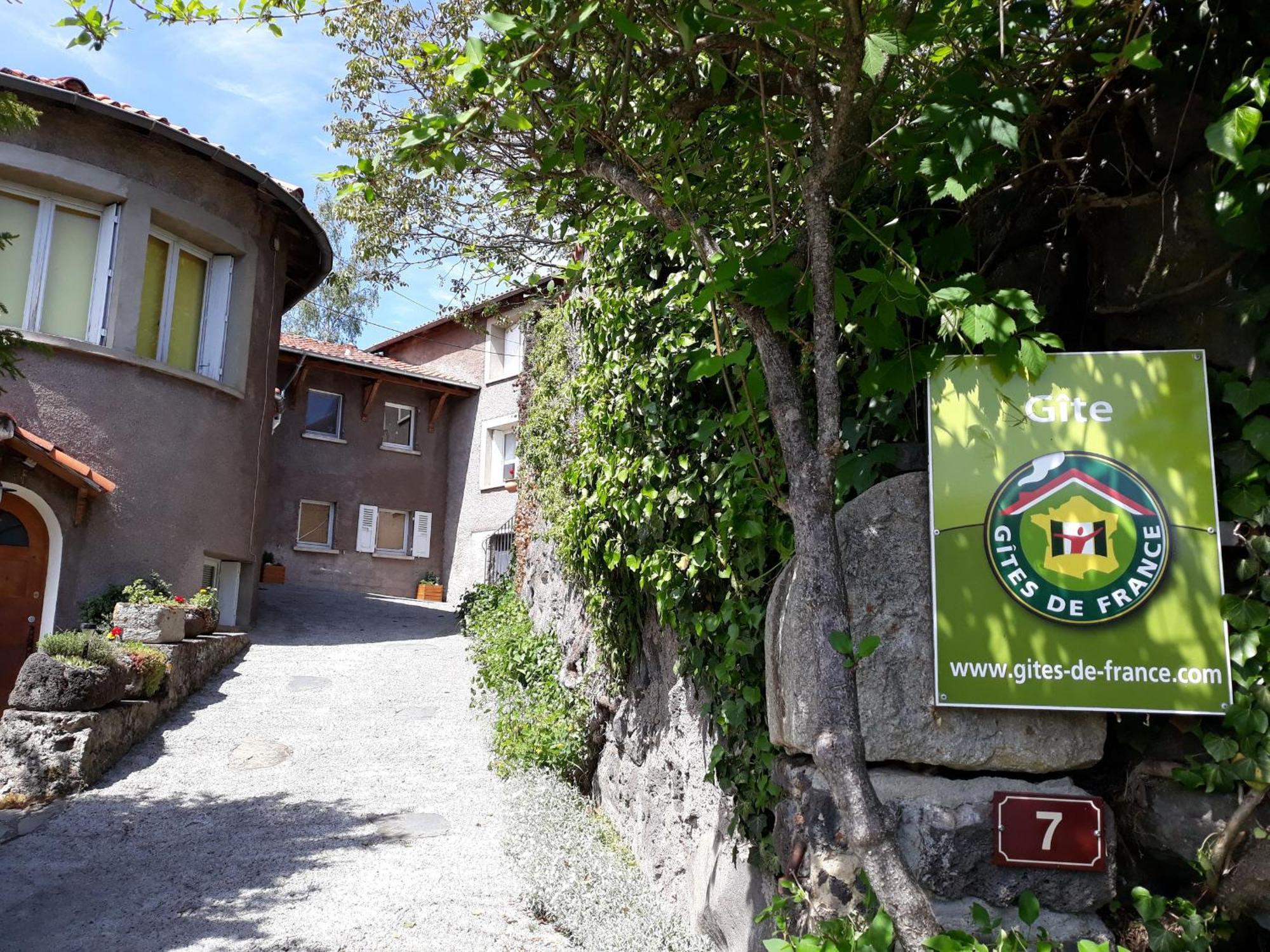 Grande Maison Au Coeur D'Un Village Historique Avec Terrasse Et Wifi Inclus - Fr-1-582-308 Saint-Vidal Eksteriør billede